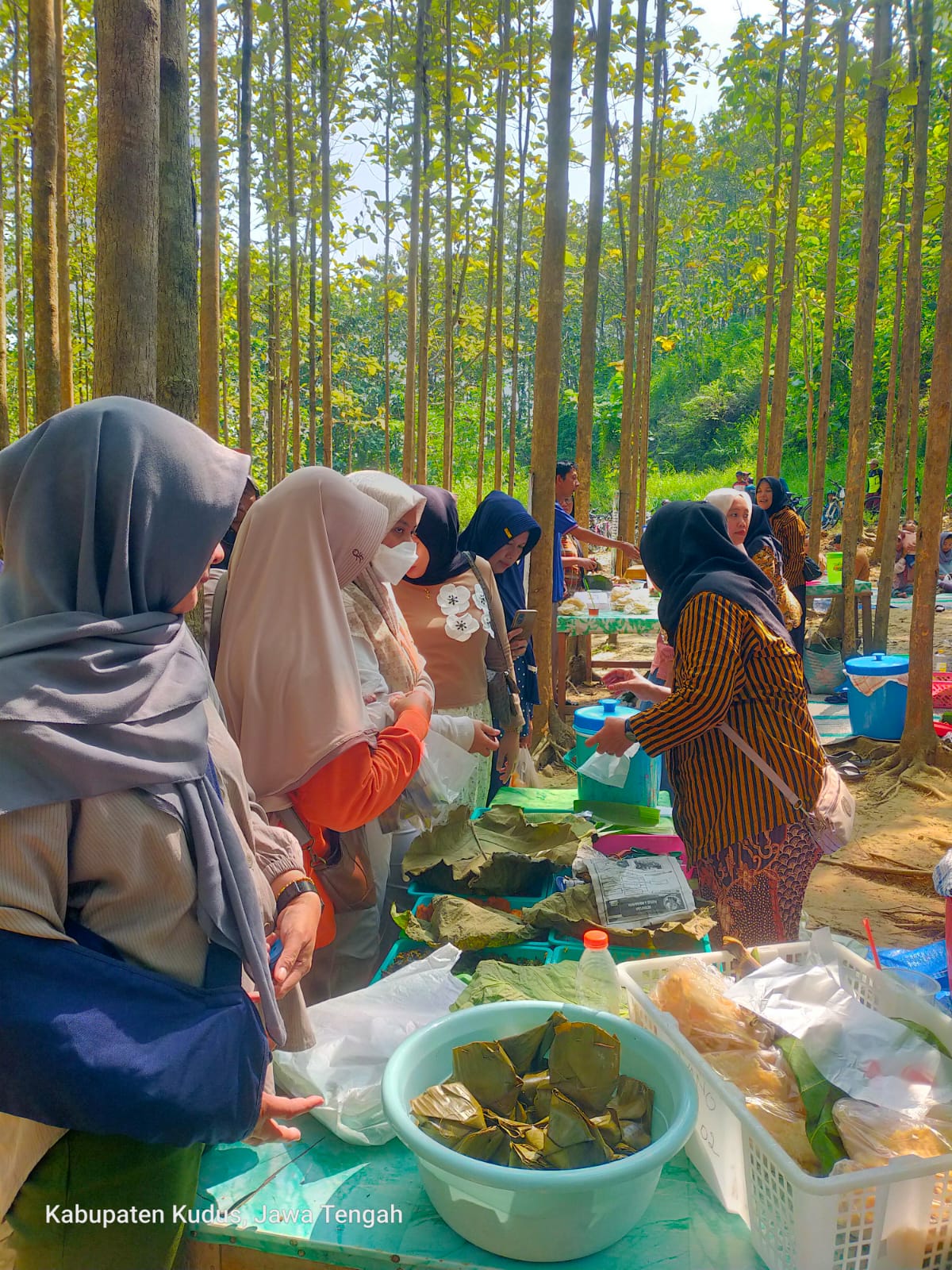 Geliat Pasar Sarwono Wonosoco, Kabupaten Kudus: Perputaran Ekonomi Tembus Rp 80 Juta dalam Tiga Jam